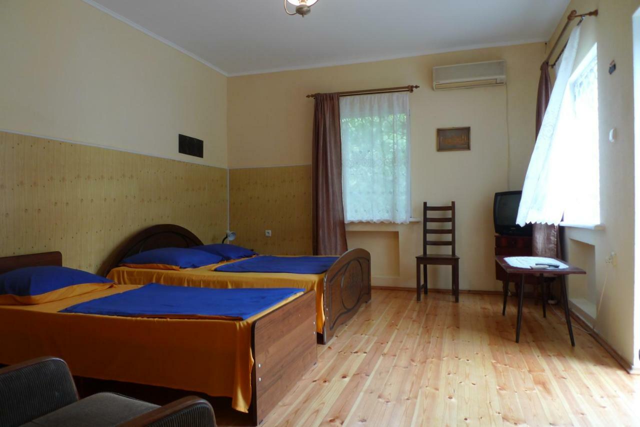 Old Town Guesthouse 苏呼米 外观 照片