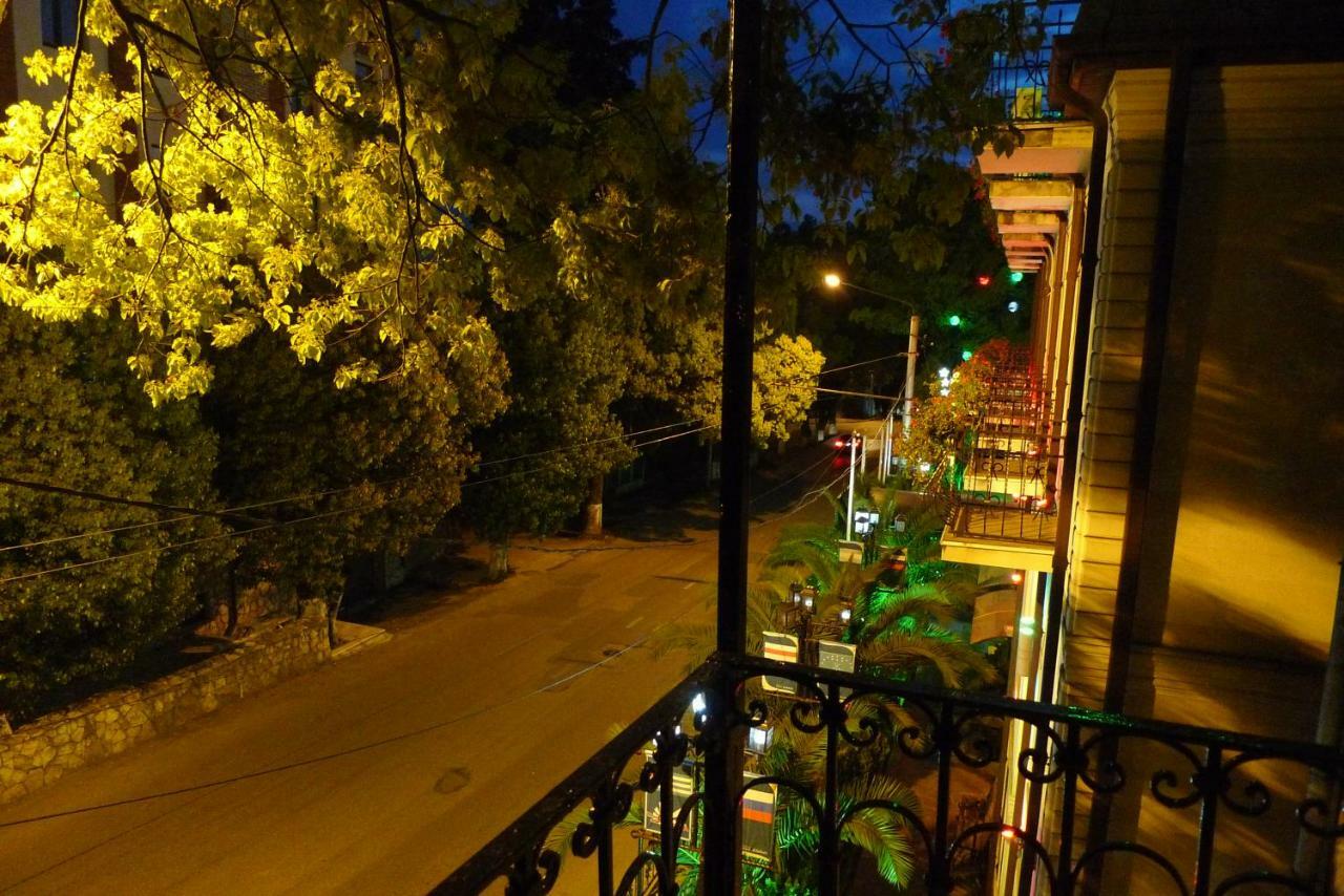 Old Town Guesthouse 苏呼米 外观 照片