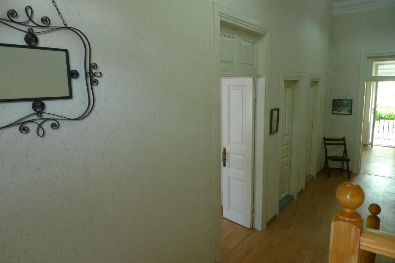 Old Town Guesthouse 苏呼米 外观 照片